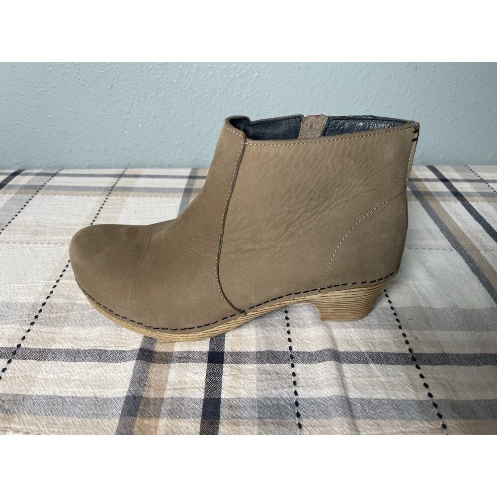 Dansko Maria Ankle Boots Womens Size 39 US 8.5 Beige Leather Side Zip Block Heel - Picture 5 of 10